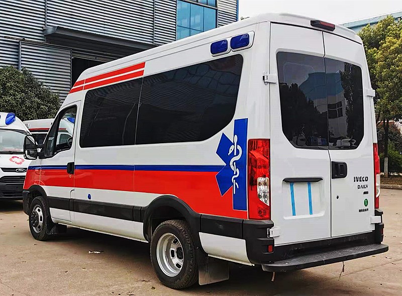 依維柯歐勝長軸救護(hù)車