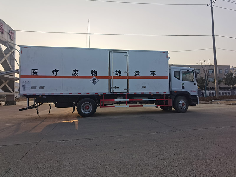 多利卡D9黃牌醫(yī)療廢物轉(zhuǎn)運車